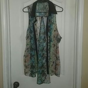 Sleeveless Collar Top